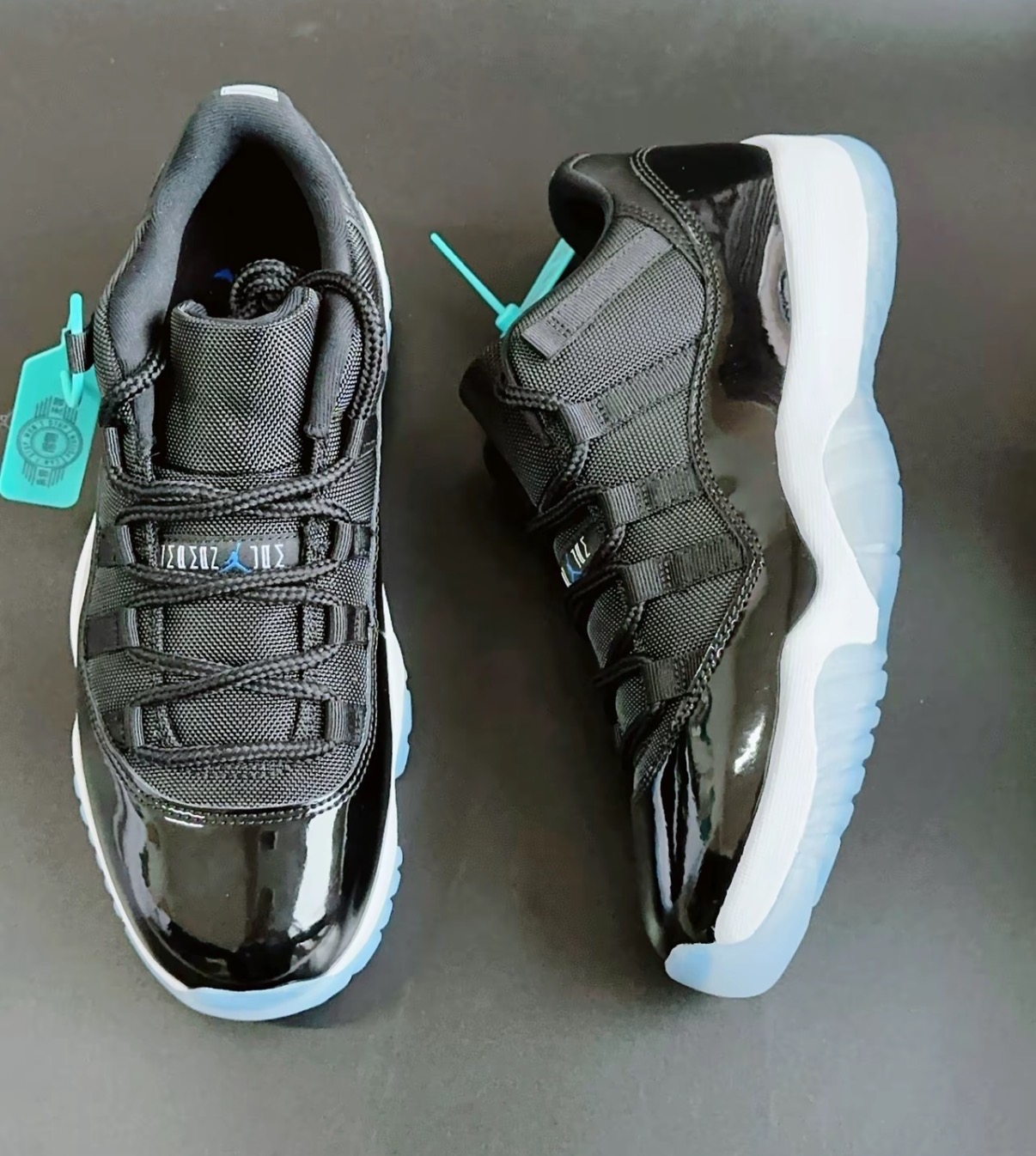 Jordan 空軍 Jordan 11 Retro Low "Space Jam":圖片 4