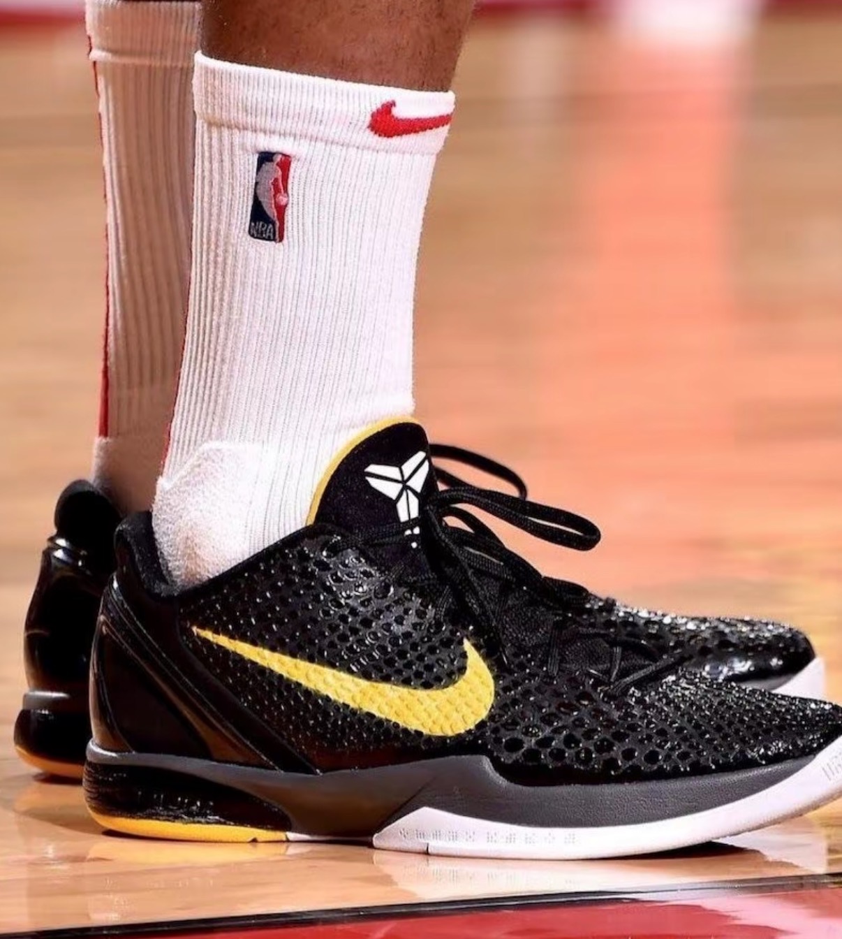 Nike Zoom Kobe 6 Black Del Sol舒適百搭防滑耐磨包裹性平衡低幫籃球鞋男鞋女鞋黑黃:圖片 6